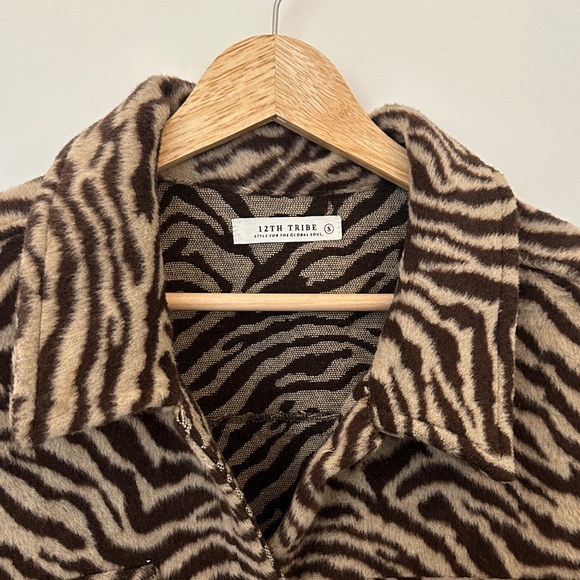 Savanna Shacket - Picture 3 of 8